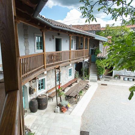 Apartments Valentinus 1800 Сезана Экстерьер фото